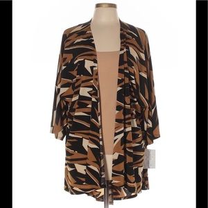 🦄NWT Lularoe Lindsey Camouflage Kimono